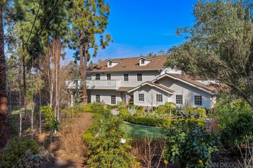 3412 Buena Creek Rd, Vista, CA 92084-7458