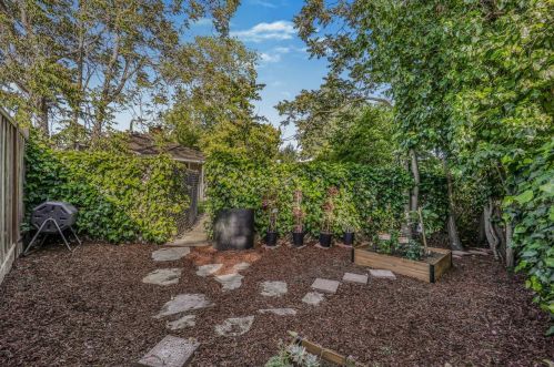 1172 Fay St, Redwood City CA  94061-2241 exterior