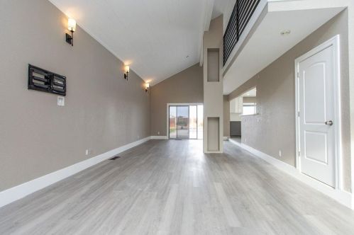 1812 Golf Rd, Turlock CA  95380-9746 exterior
