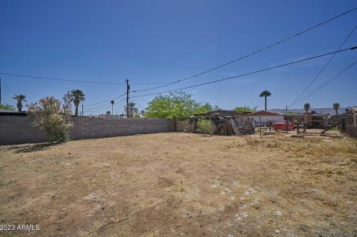 1811 Encinas Ln, Phoenix AZ  85040-1414 exterior