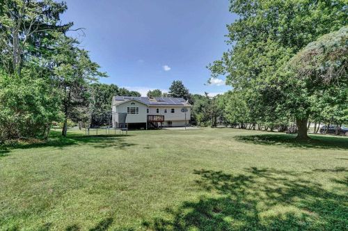 108 Nantucket Dr, Fishkill NY  12524-1021 exterior