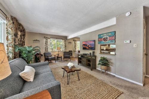 655 Zuni St, South Lake Tahoe, CA 96150-5310