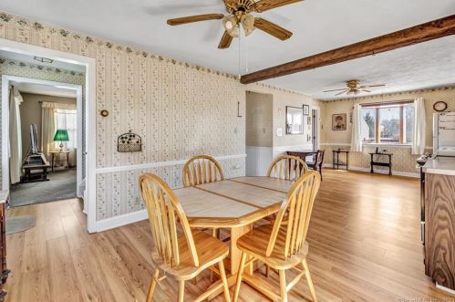 186 Margherita Lawn, Stratford CT  06615-7546 exterior