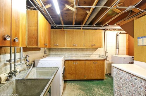 8630 Maple Ave, Gary IN  46403-1423 exterior