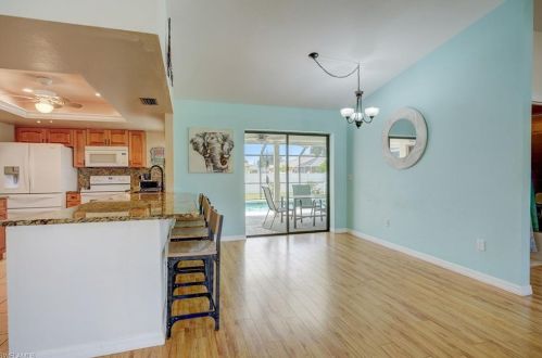 230 43rd Ter, Cape Coral FL  33904-8425 exterior