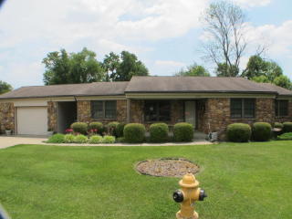 2702 Triplett Ct, Louisville, KY 40216-1271