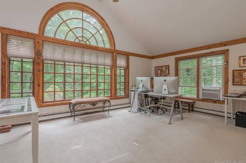 75 Great Ring Rd, Sandy Hook CT 06482-1605 exterior