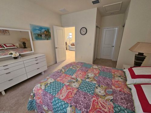 7914 Bristol Cir, Naples FL  34120 exterior