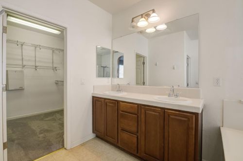 513 Leather Creek Ln, Grayson CA  95363-8775 exterior