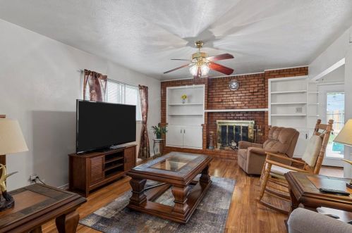 8449 Freeport Dr, Dallas TX  75228-4935 exterior