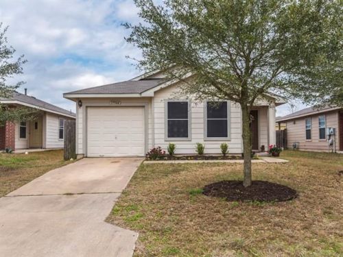 17944 Majestic Elm Ln, Webberville, TX 78621-6020