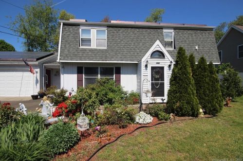 14 Butler Rd, North Haven, CT 06473-1429