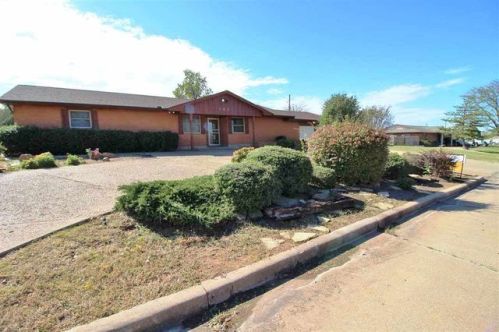 102 50th St, Lawton, OK 73505-6822