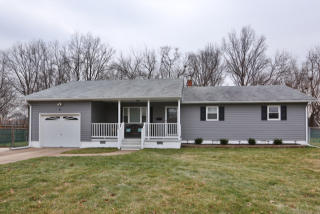 8 Bald Cypress Ln, Levittown, PA 19054-2802