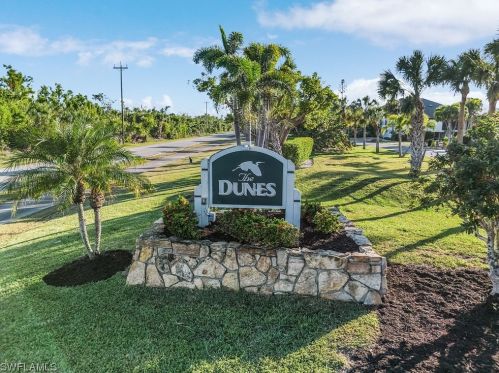 1224 Kittiwake Cir, Sanibel FL  33957-3608 exterior
