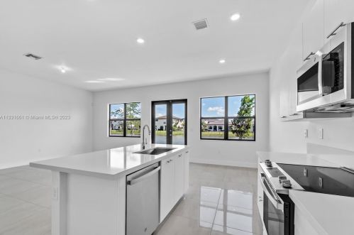 17536 41st St, Hollywood FL  33029 exterior