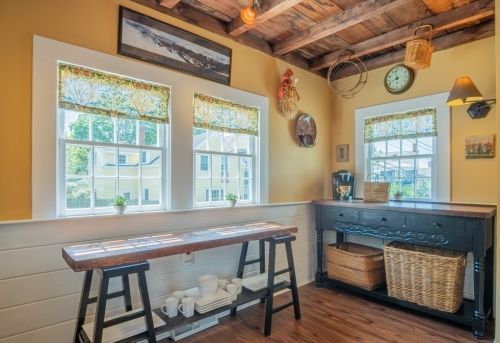 42 Redington St, Swampscott, MA 01907-2005