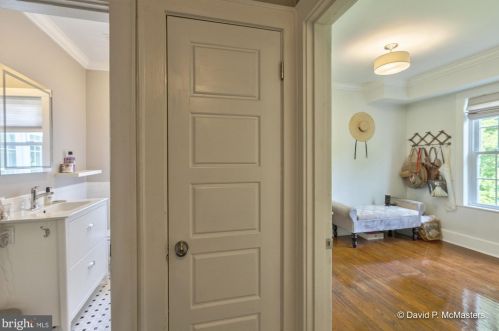 528 Liberty St, Charles Town WV  25414-1830 exterior