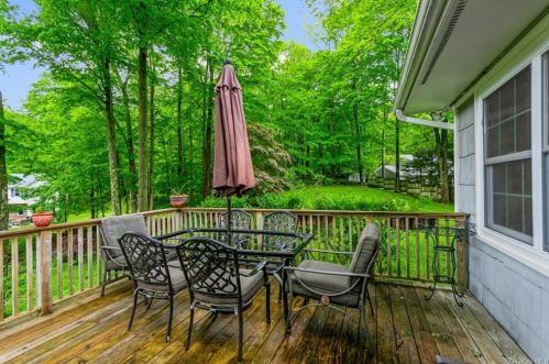 297 Church Rd, Tompkins Corners NY  10579-2515 exterior