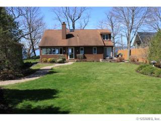 4664 Driftwood Ln, Geneva, NY 14456-9245