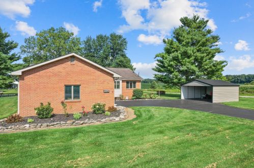 3840 York Rd, Pataskala, OH 43062-9568