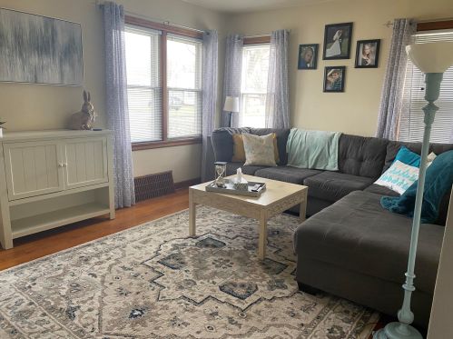 3953 57, Milwaukee WI 53220-2636 exterior