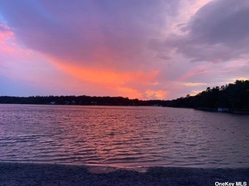 20 Panamoka Trl, Panamoka NY  11961-2202 exterior