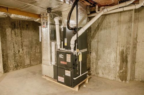 10 Woodward Rd, Lincoln RI  02865-4917 exterior