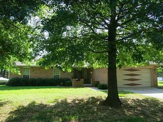 105 Charles Dr, Holdenville, OK 74848-4241