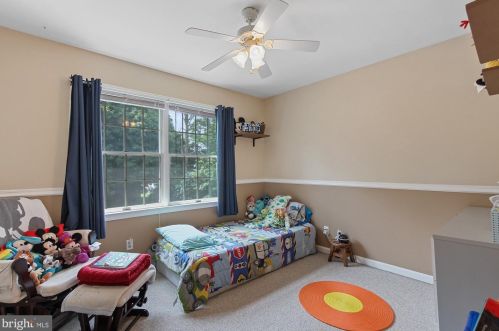 100 Brook Meadow Cir, Shrewsbury PA  17361-1236 exterior