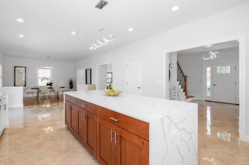 3 Stratford Rd, New Rochelle NY  10804-2519 exterior