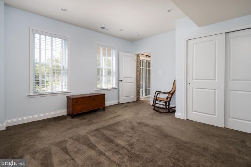 15909 Paynes Farm Dr, Haymarket VA  20169-8123 exterior