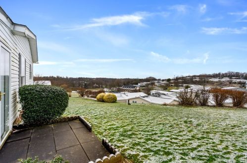 39367 Montour Ct, Pittsburgh PA  15239-2379 exterior