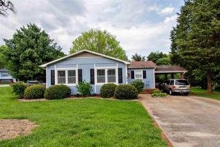 2352 Starbrooke Dr, Newton, NC 28658-8604