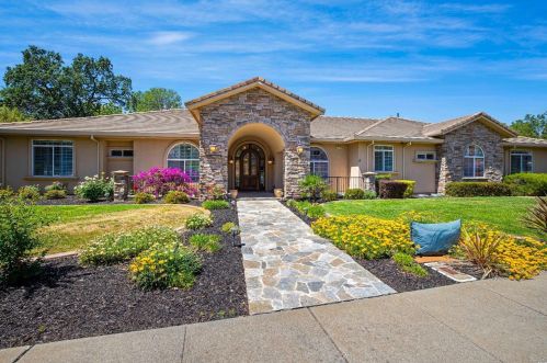 6070 Vine St, Vacaville CA  95688-8724 exterior