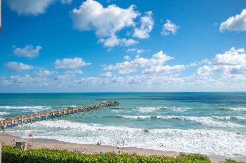 440 Apollo Dr, West Palm Beach FL  33408-2004 exterior