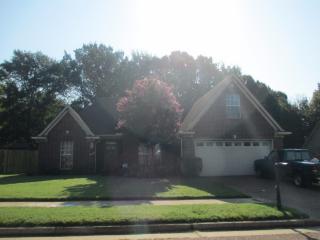 5450 Hidden Meadows Dr, Lakeland, TN 38002-8320