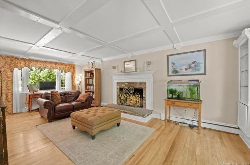 51 Mimosa Ct, Ridgefield, CT 06877-2508