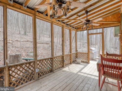 1429 Nancy Jack Rd, Gerrardstown WV  25420-3090 exterior