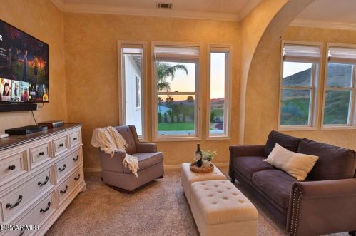 5391 Evening Sky Dr, Simi Valley CA  93063-5744 exterior