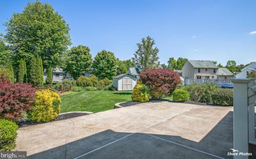 12 York Ct, Erial NJ  08081-2180 exterior