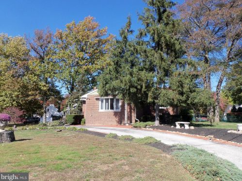 1204 Columbia Ave, Riverton, NJ 08077-2224
