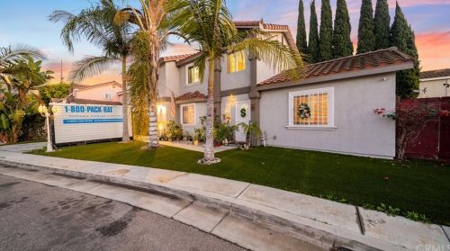 406 Palm Ct, Compton, CA 90220-3076