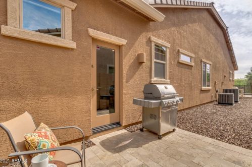 4926 Quiet Way, Gilbert AZ  85298-0648 exterior