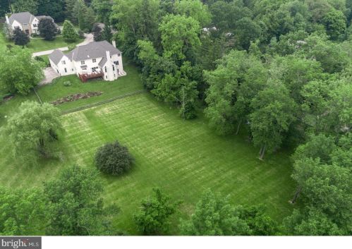542 Newtown Rd, Berwyn, PA 19312-2017