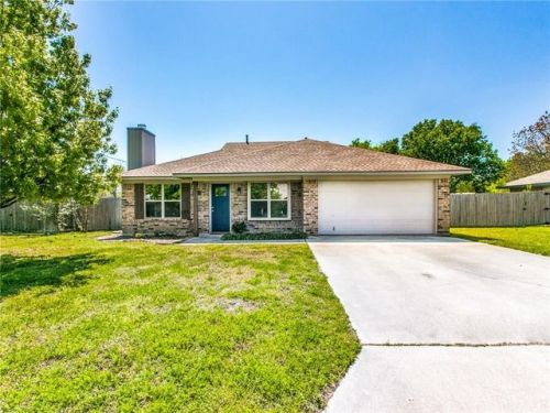 7 Finley Cir, Krum, TX 76249-5109