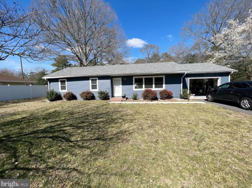 142 Laurel Ave, Laurel DE  19956-1226 exterior