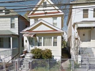 831 224th St, Bronx, NY 10466-4403