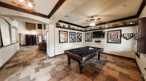 1313 Cayenne Dr, Lewisville TX  75028-3491 exterior