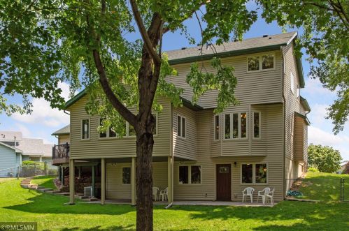 8843 Douglas Ct, Minneapolis, MN 55445-2500